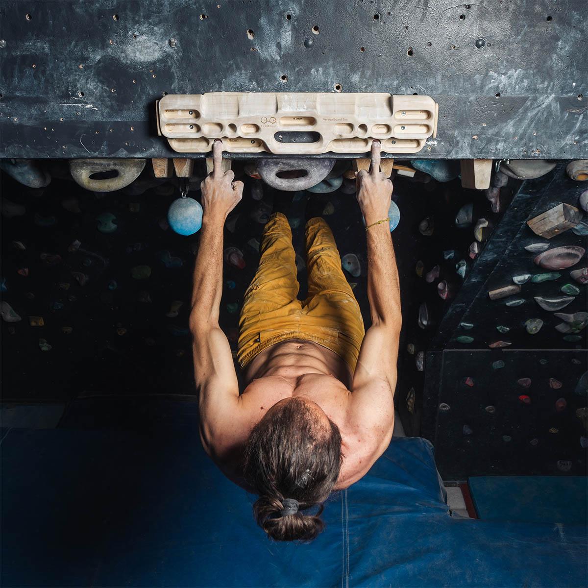 mono doigt poutre escalade